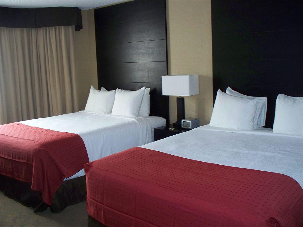 Edmonton Hotel & Convention Center Edmonton Habitación foto