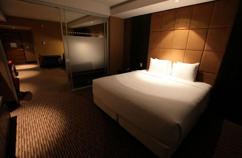 Edmonton Hotel & Convention Center Edmonton Habitación foto